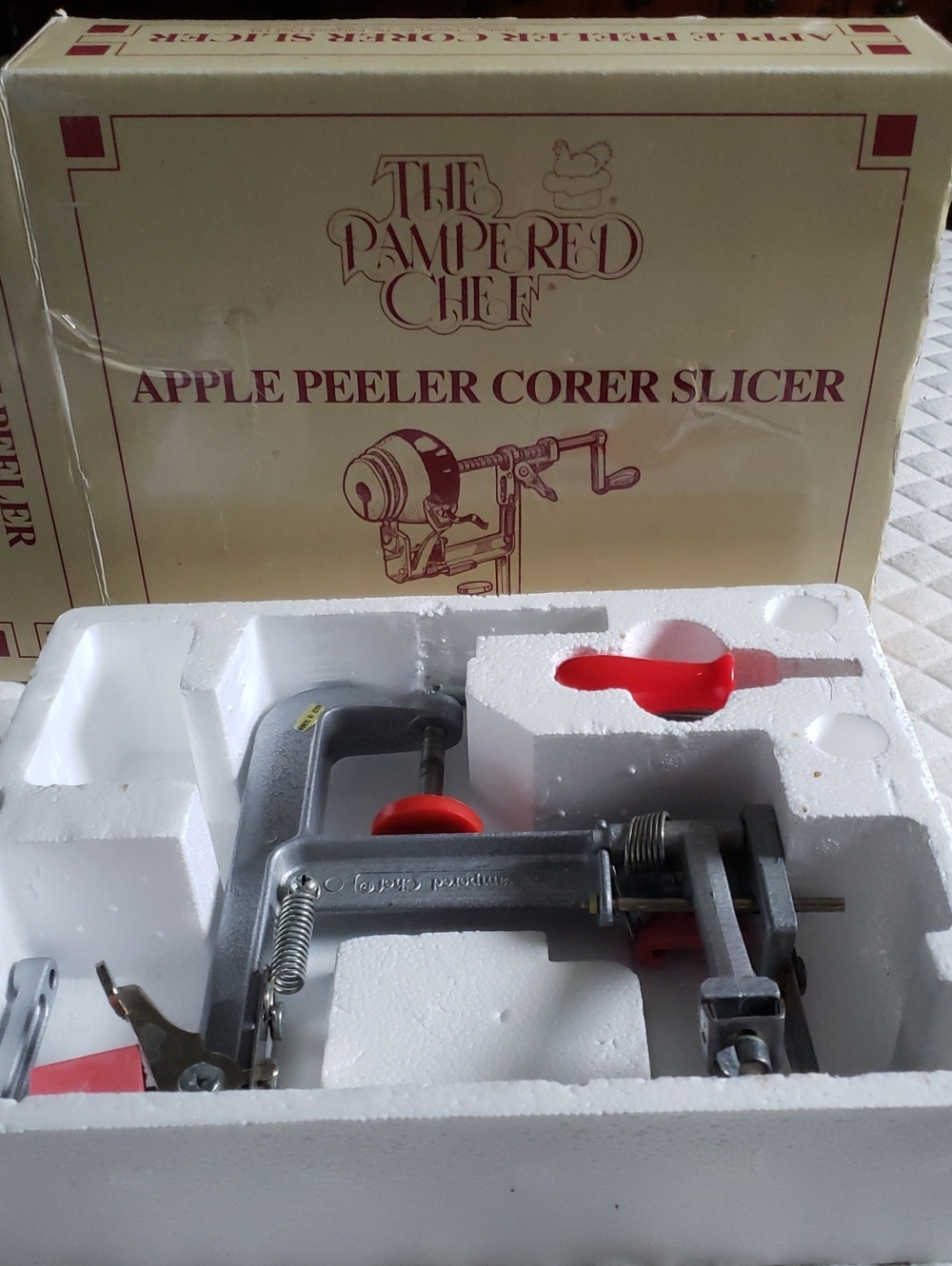 The Pampered Chef Apple Peeler in Box